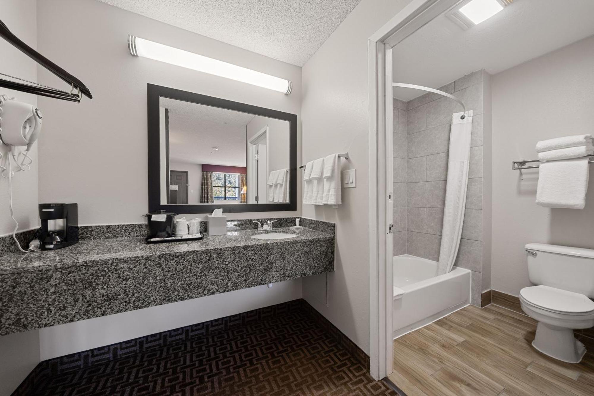 Days Inn By Wyndham Round Rock Ngoại thất bức ảnh