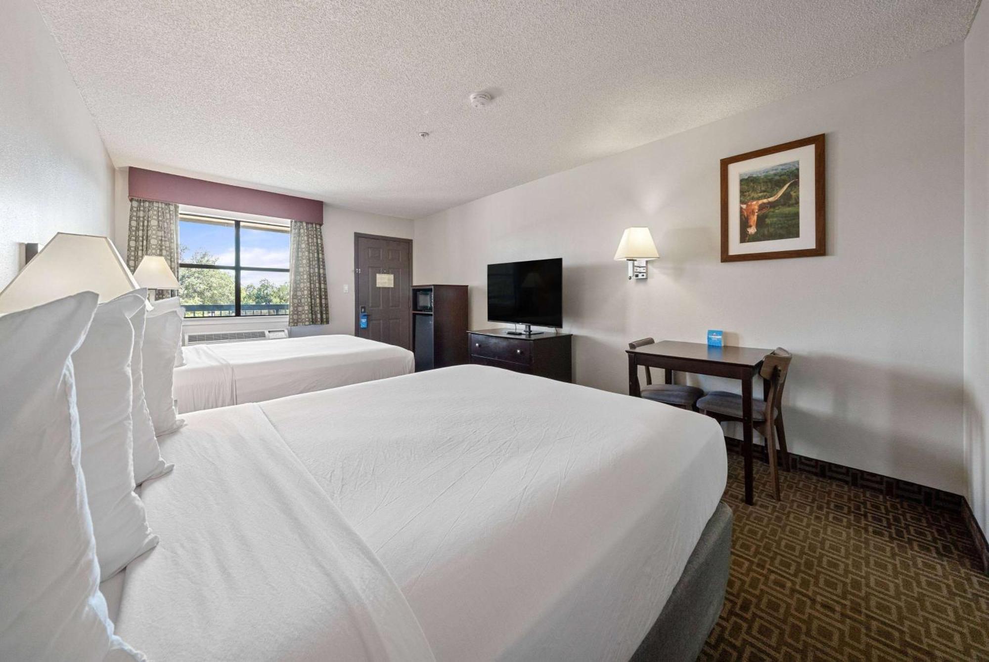 Days Inn By Wyndham Round Rock Ngoại thất bức ảnh