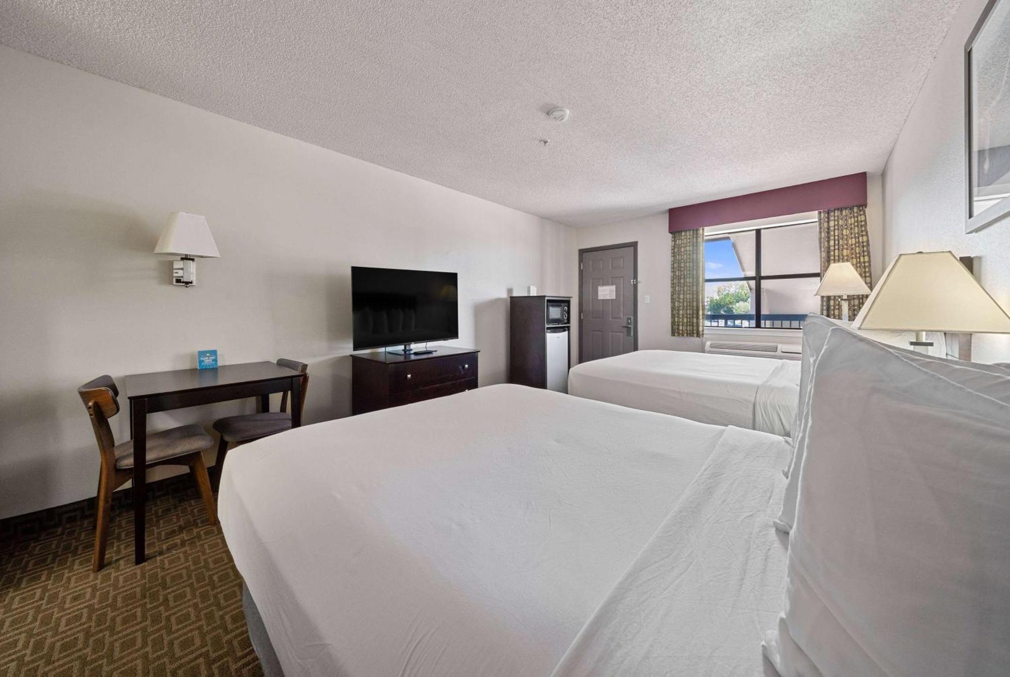 Days Inn By Wyndham Round Rock Ngoại thất bức ảnh