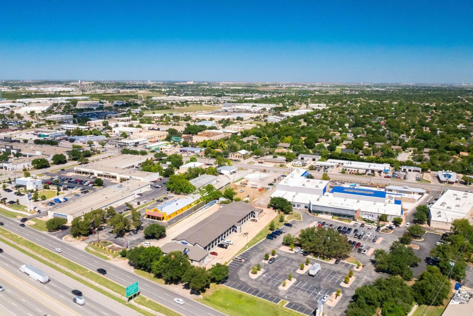 Days Inn By Wyndham Round Rock Ngoại thất bức ảnh